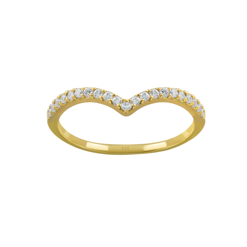 Enkel eleganse! Nydelig ring i 14K gullbelagt 925 sterlingsølv. Ringskinnen har en svak bue og er pyntet med flere små vakre, hvite glitrende steiner. Ringens trendy chevronmønster passer deg som ønsker å skille deg ut. 