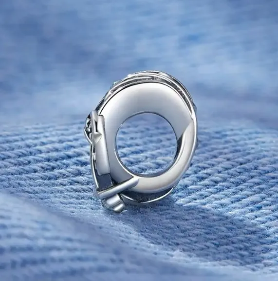 JBX CHARM BUCKLE UP SILVER SIDEVISNING