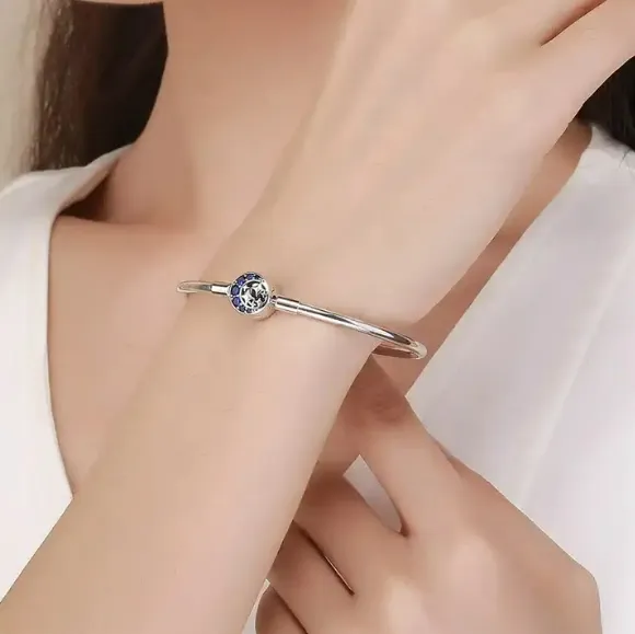 JBX BLUE MOON ARMBÅND på hånden