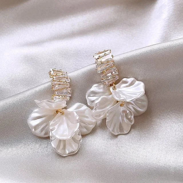 AVI Jewels Maja earrings