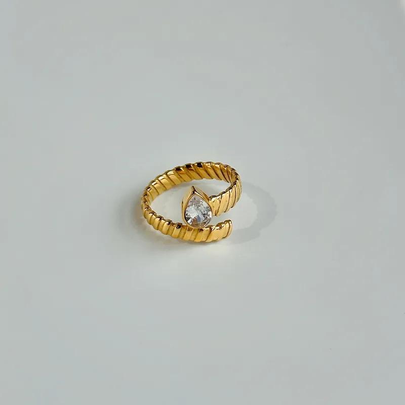 AVI Jewels Menton ring gold/clear