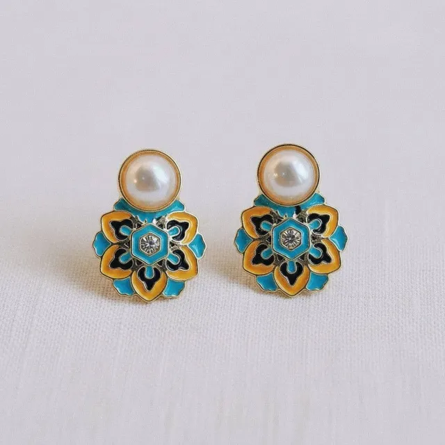 AVI Jewels Nora earrings