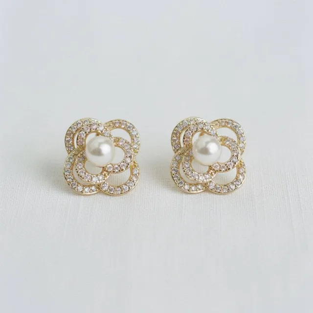 AVI Jewels Aurora earrings