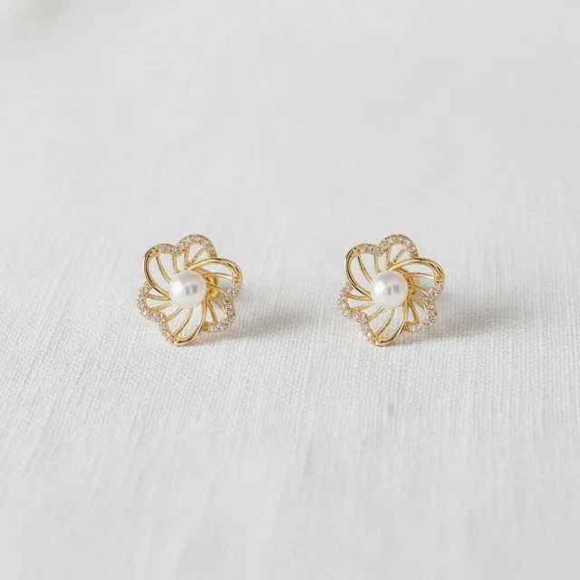 AVI Jewels Willow earrings