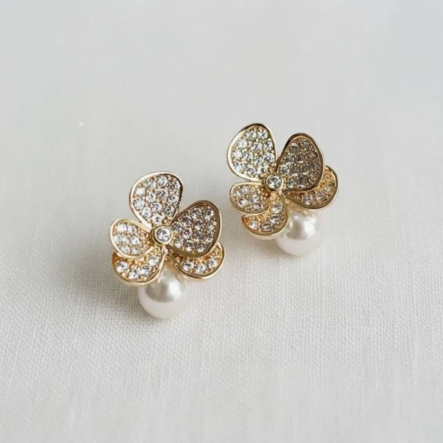 AVI Jewels Alma earrings