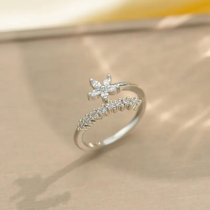 AVI Jewels Bloom ring silver