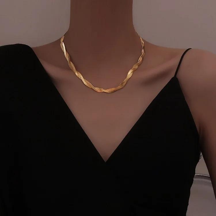 AVI Jewels Twisted Snake necklace gold 